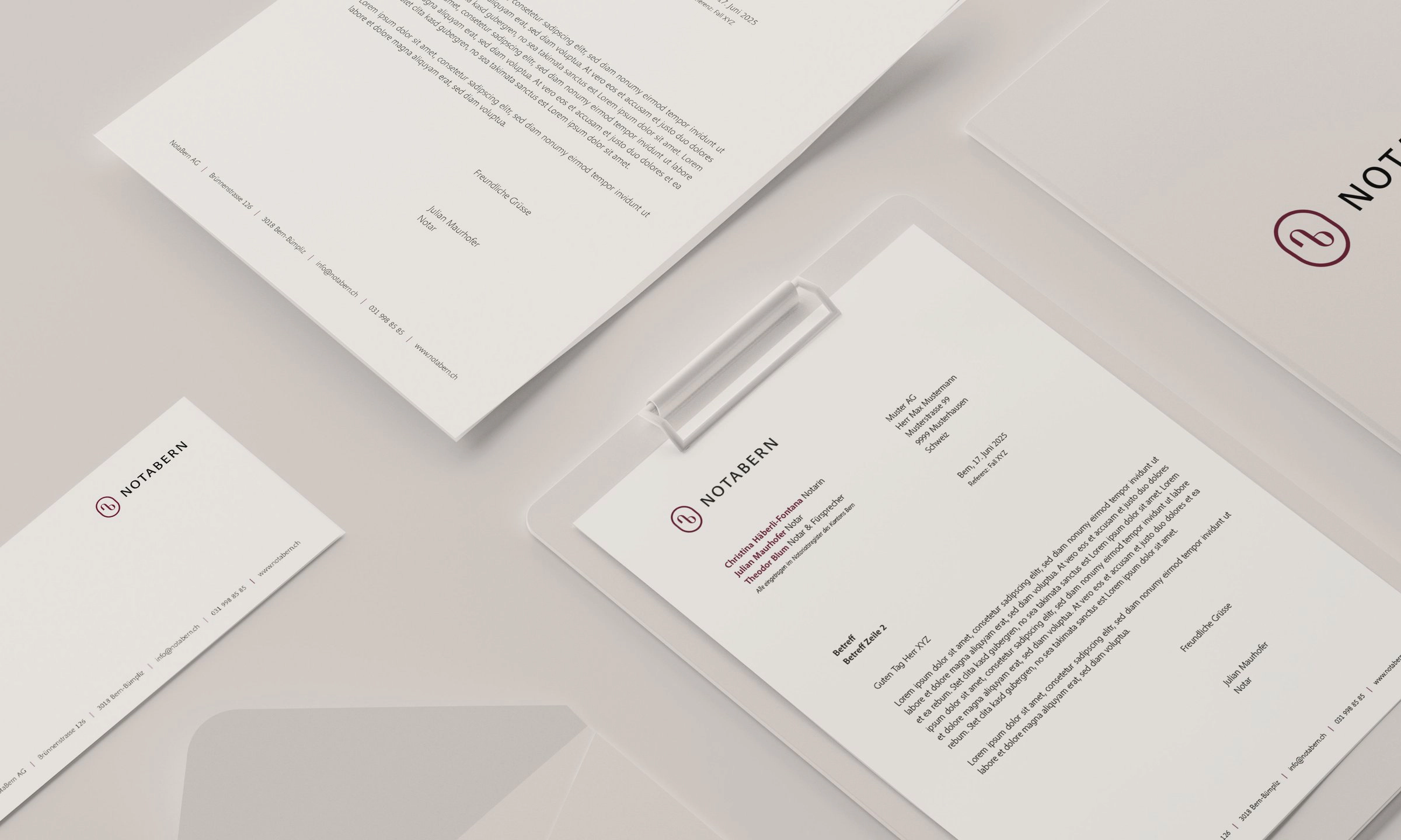 Briefpapier und Couverts der NotaBern AG
