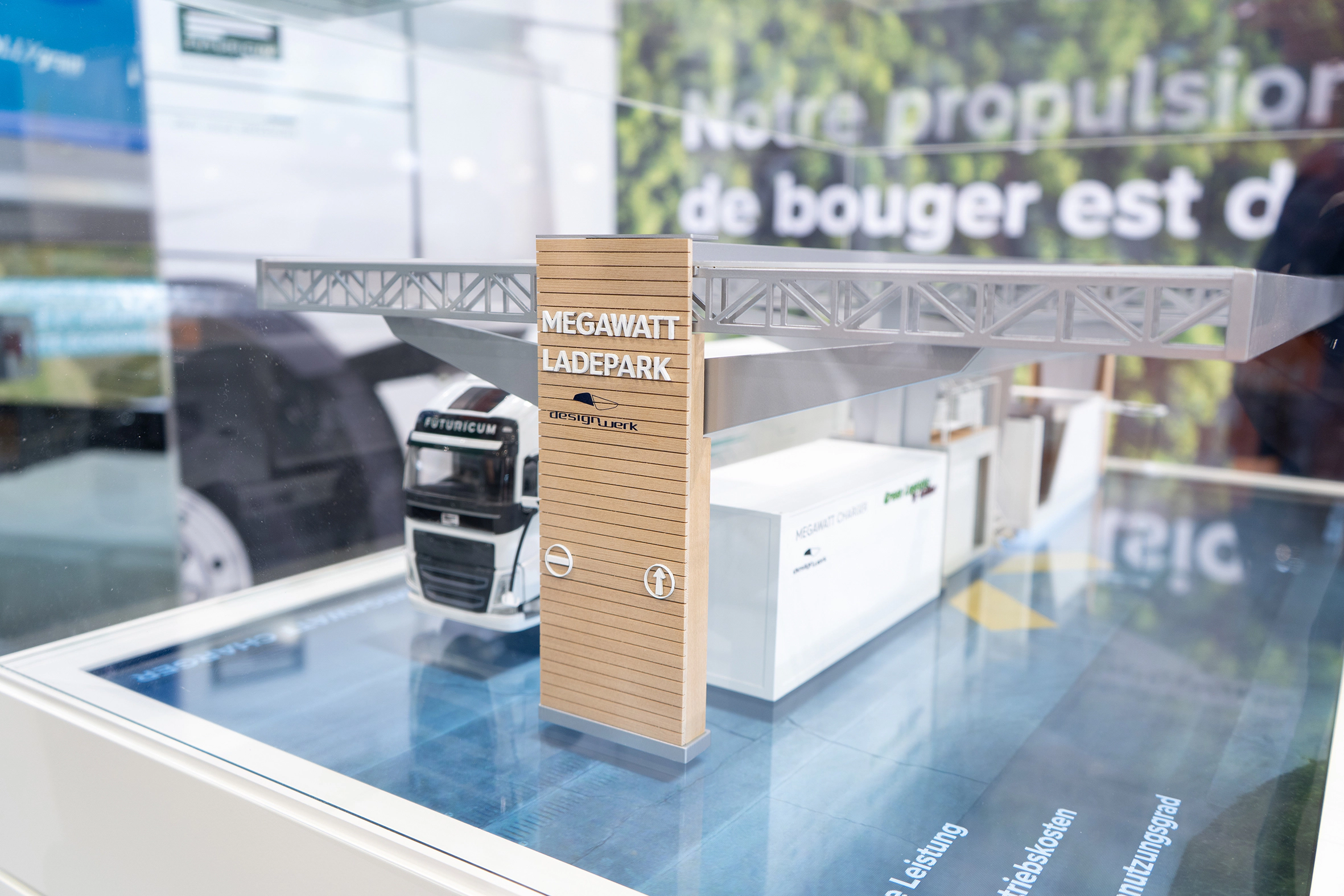 Modell des Megawatt-Ladeparks