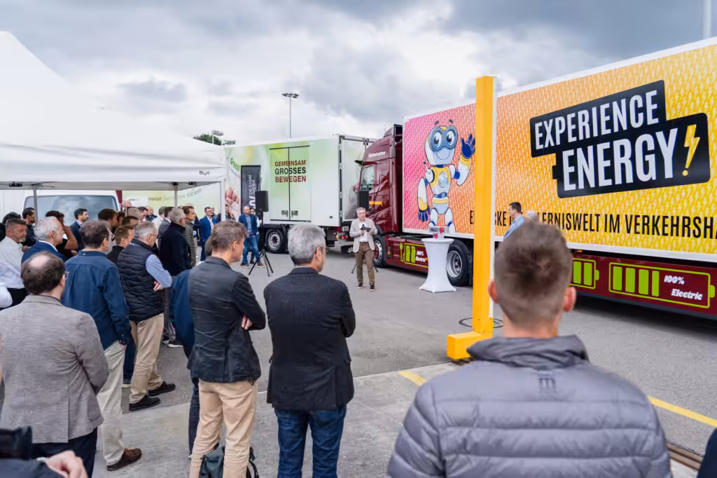 Anlässlich des Innovation Day bei Galliker wurde der Mega Charger präsentiert, der im Rahmen eines Demonstrationsprojekts entwickelt wird